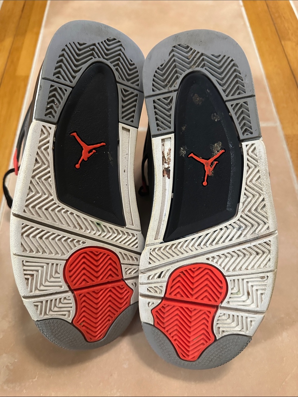 Jordan Men’s 4 Retro Sneakers - Gray and Red - Picture 11 of 11